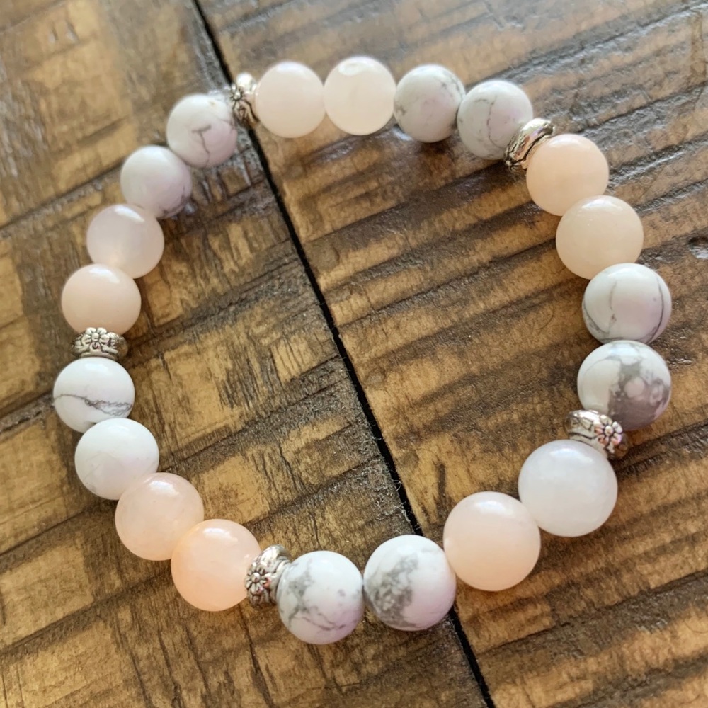 8mm Pink Aventurine & Howlite Chakra Bracelet - Picture 7 of 9